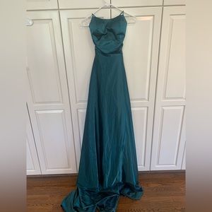 breathtaking emerald green ballgown